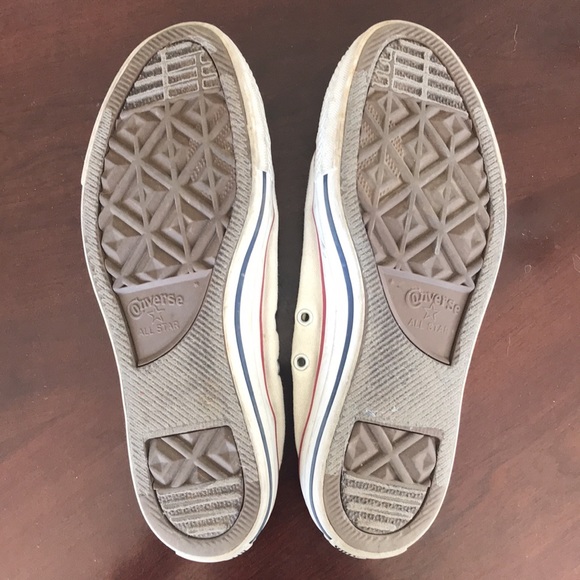 BARELY WORN! LIKE NEW! SALE CHEAP Converse all-stars white canvas sneakers. Sz 9 - Picture 5 of 8